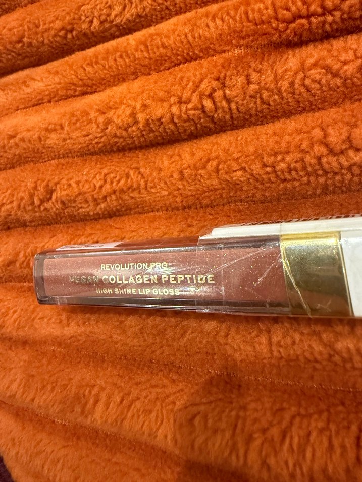 Revolution Pro Vegan Kollajen Parlak Dudak Parlatıcısı - Görsel 3