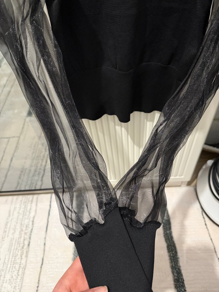 Siyah Transparan Kollu Uzun Kollu Bluz - Görsel 2