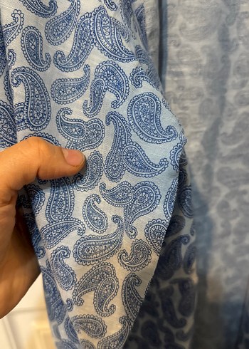 Düğmeli V Yaka Erkek Gömlek - Görsel 5