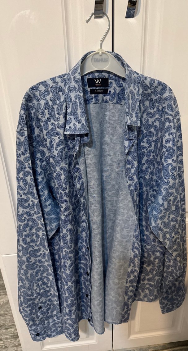 Düğmeli V Yaka Erkek Gömlek - Görsel 3