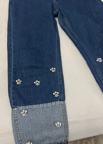 Kadın Mavi taşlı Nakışlı Denim Jean