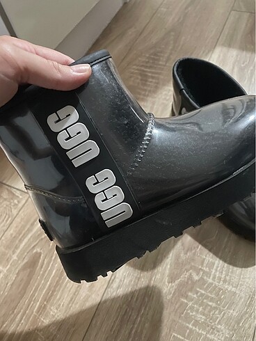 Ugg clear model mini bot
