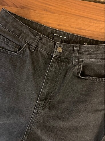 27 Beden siyah Renk LCW Mom Jean