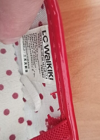 28 Beden kırmızı Renk Çocuk ayakkabisi