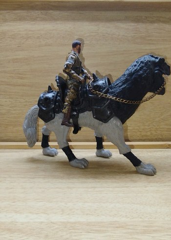 Beden Renk Koyu Camel Renkli Aksiyon Figürü