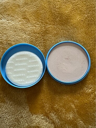 Beden Rimmel London Pudra