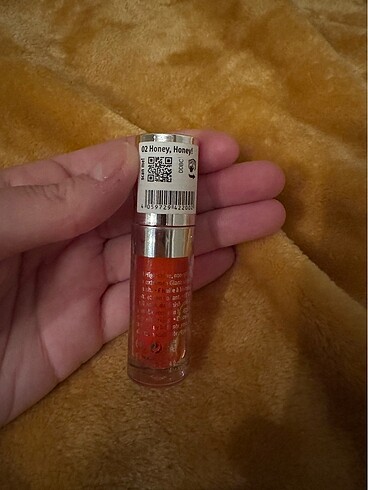 Essence Lip Oil
