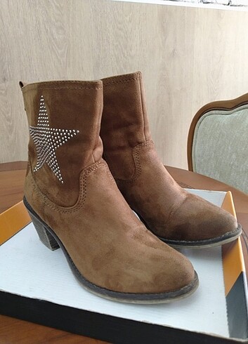 Kadin bot - Görsel 3