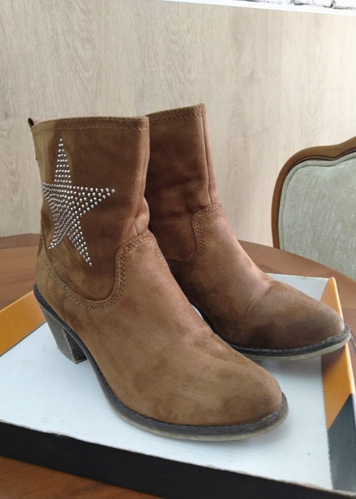 Kadin bot - Görsel 3