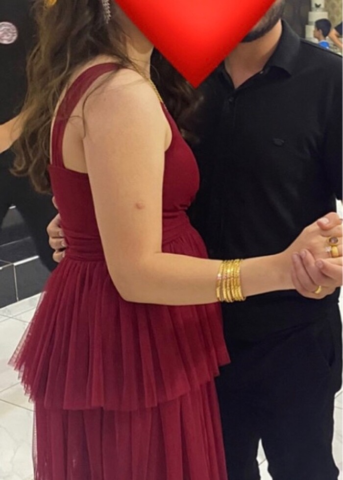 Kırmızı elbise - Görsel 2