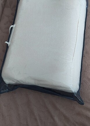 Ortopedik boyun yastığı