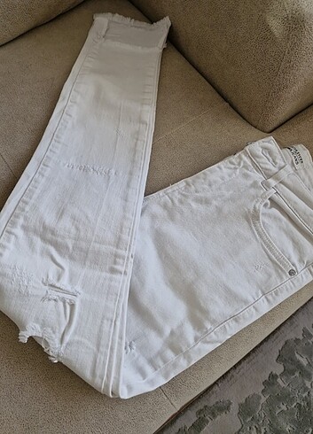 Pull and Bear Beyaz kot pantolanlar