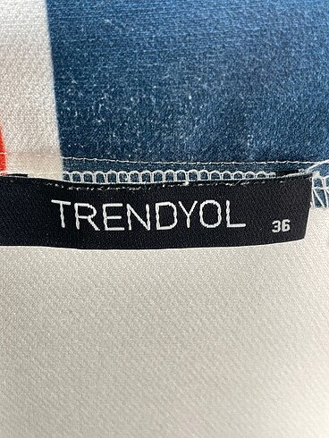 36 Beden çeşitli Renk Trendyol & Milla Kısa Elbise %70 İndirimli.