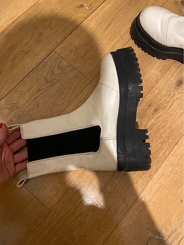 37 Beden H&M Bot