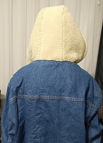 Peluş kopsonlu kot ceket 