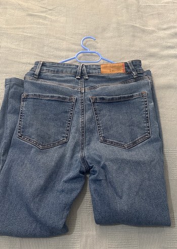 Stradivarius Kadın Mavi Denim Dar Kesim Günlük Jean