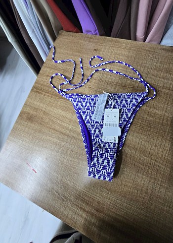 oysho Mor Bağcıklı Tie-Dye Bikini Altı - Görsel 2