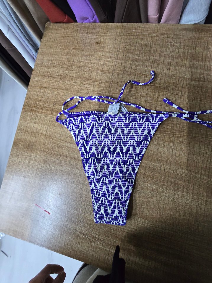 oysho Mor Bağcıklı Tie-Dye Bikini Altı - Görsel 5