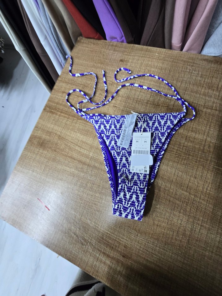 oysho Mor Bağcıklı Tie-Dye Bikini Altı - Görsel 2