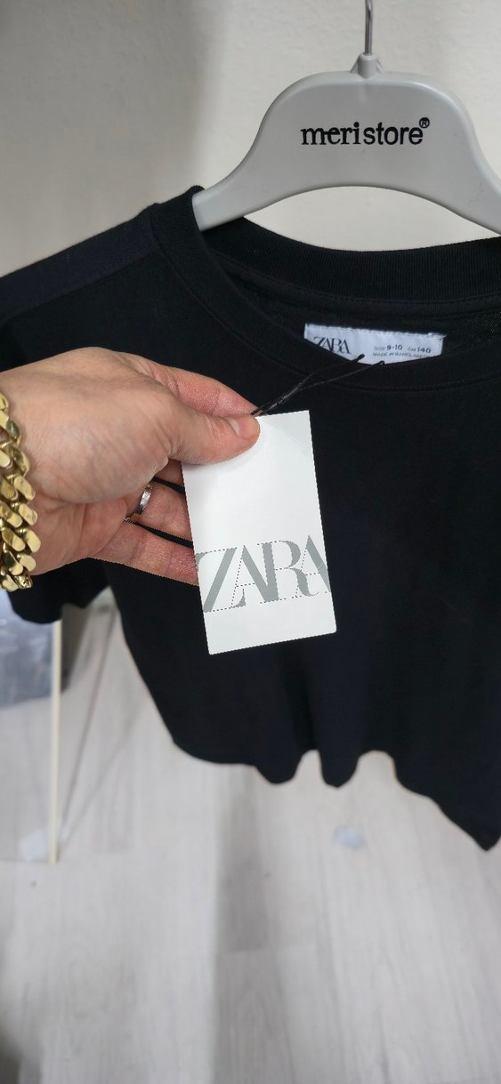 Kız Çocuk Siyah Baskılı Tişört - Görsel 2