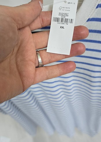 Mavi Çizgili Bisiklet Yaka Tişört - Görsel 4