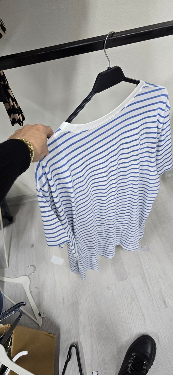 Mavi Çizgili Bisiklet Yaka Tişört - Görsel 3