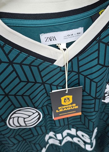 Yeşil Desenli V Yakalı Erkek Spor Tişörtü - Görsel 3