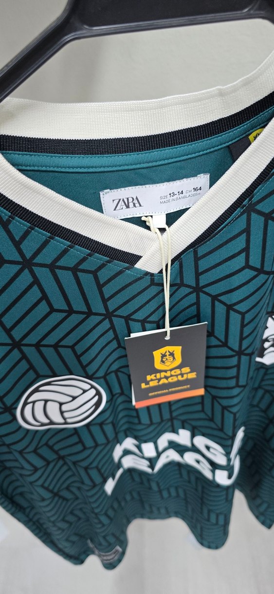 Yeşil Desenli V Yakalı Erkek Spor Tişörtü - Görsel 3