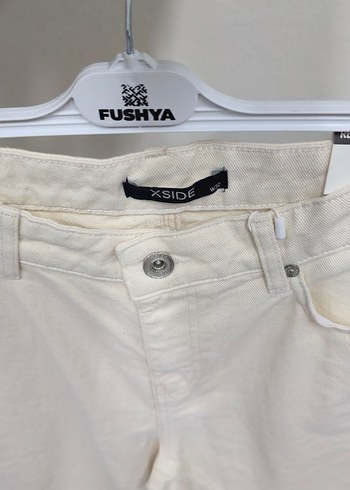 Beyaz Pamuklu Mini Denim Şort - Görsel 2