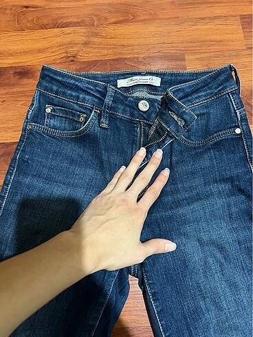 xs Beden Mavi jean Tess model
