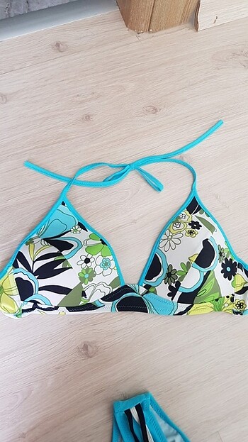 40 Beden çeşitli Renk Bikini 