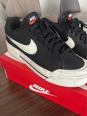 Yepyeni nike