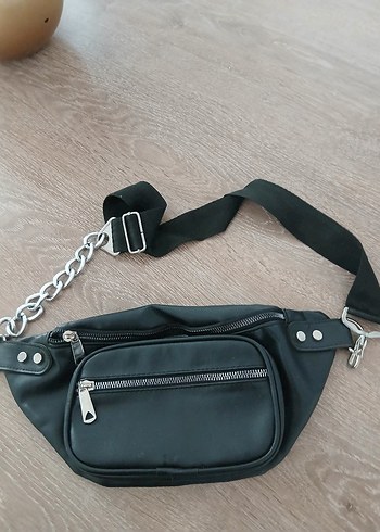 Diğer Siyah Deri Kadın Bel Çantası Zincir Detaylı