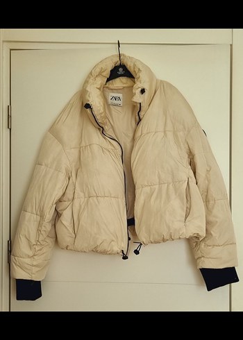 Zara Mont