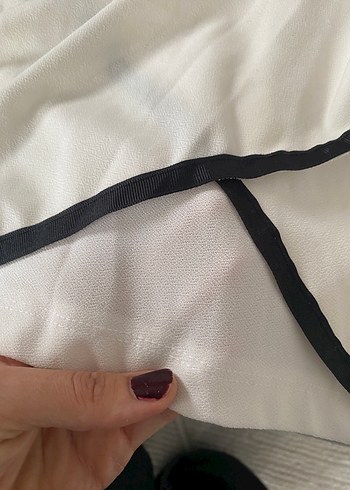 V Yaka Drapeli Beyaz Kadın Bluz - Görsel 4