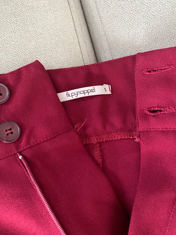 Bordo Düğmeli Kadın Midi Pantolon - Görsel 4