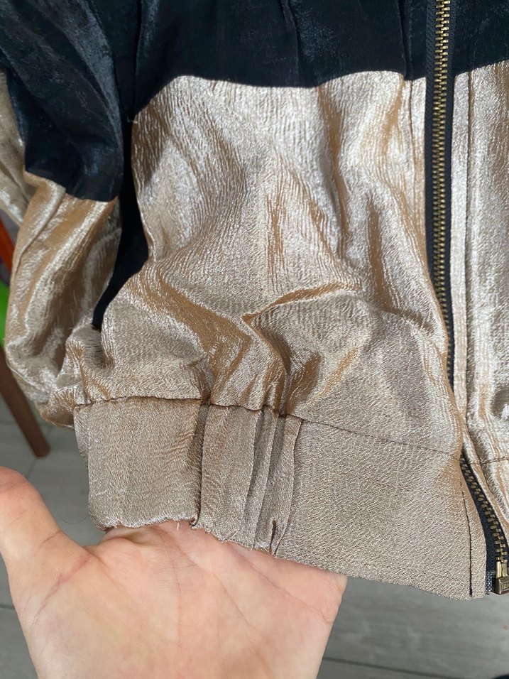 Altın Renkli Kapüşonlu Kadın Ceket - Görsel 3