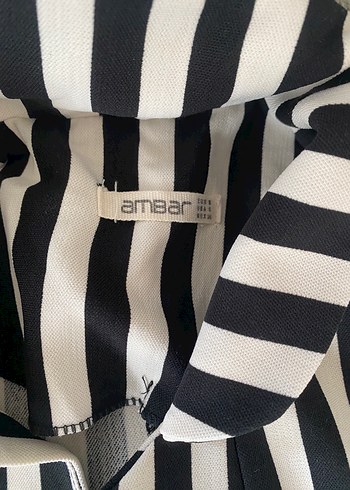 Kadın Siyah Beyaz Çizgili Pilili Ceket - Görsel 3