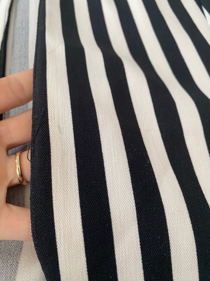 Kadın Siyah Beyaz Çizgili Pilili Ceket - Görsel 4
