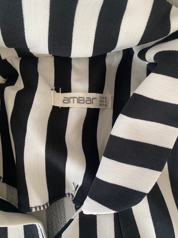 Kadın Siyah Beyaz Çizgili Pilili Ceket - Görsel 3