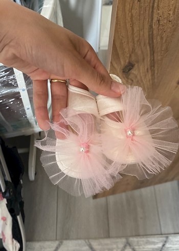Beden Renk Pembe Tüllü Bebek Elbisesi ve Taç