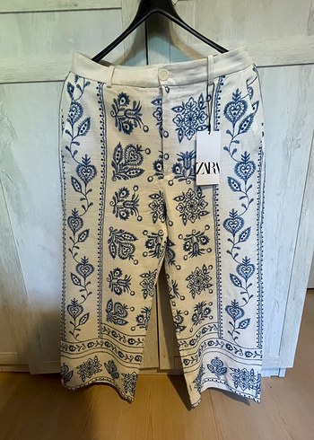Zara İşlemeli pantalon