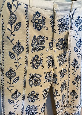 Zara İşlemeli pantalon - Görsel 3