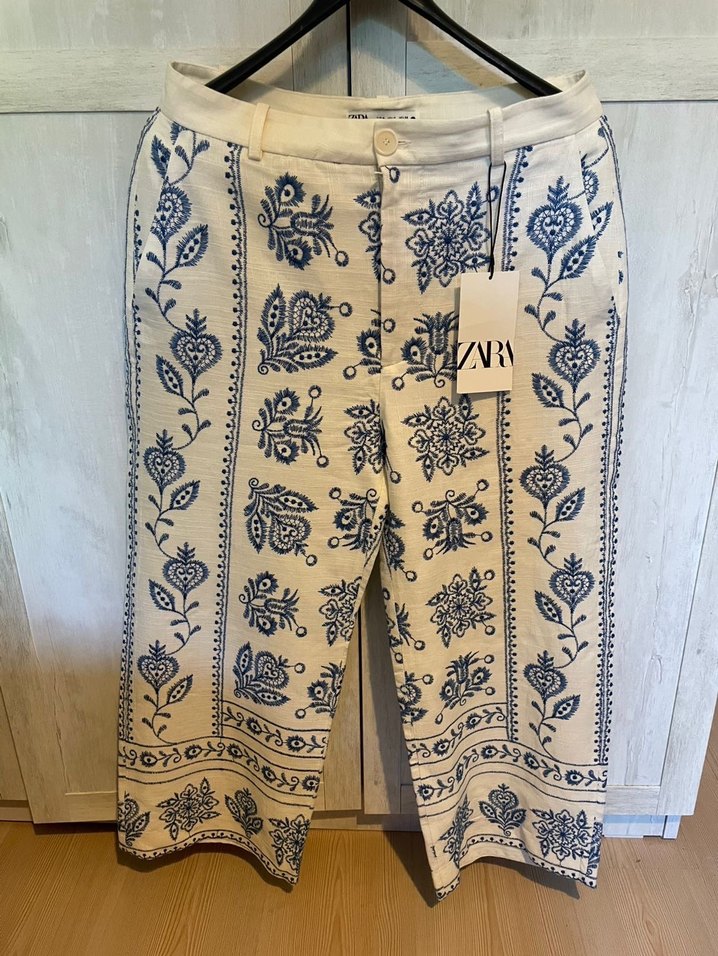 Zara İşlemeli pantalon - Görsel 4