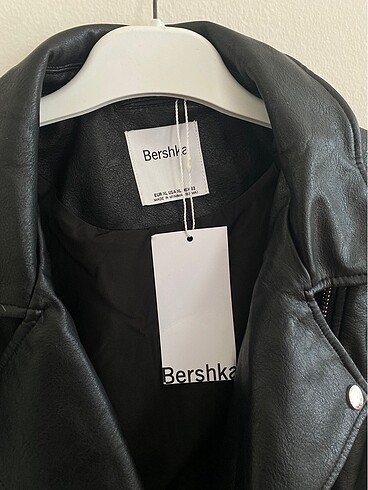 xl Beden bershka crop deri ceket