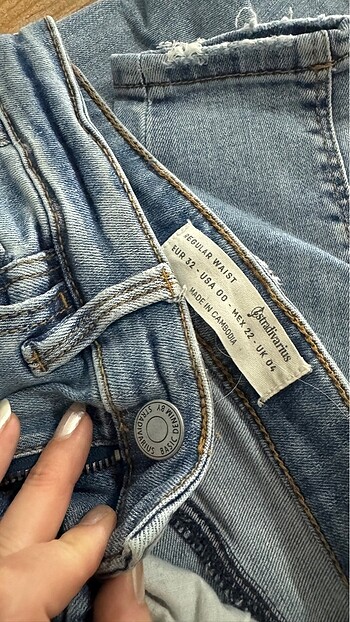 32 Beden Stradivarius Jean Kot