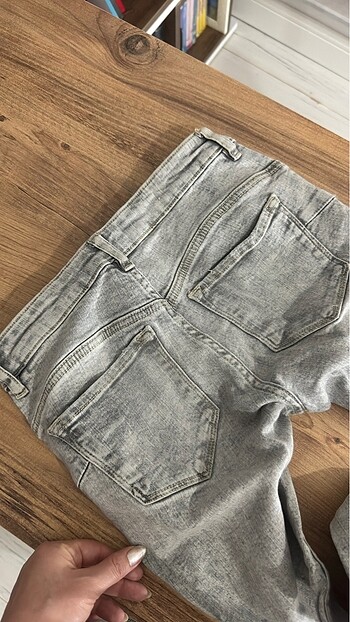 Mango Mango Jean