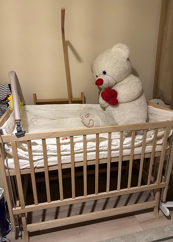 Beyaz Ahşap Bebek Beşiği