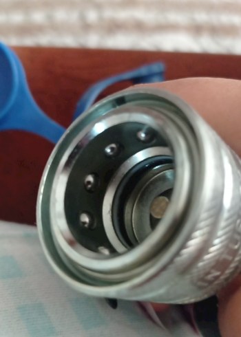 Mavi ve Gri Metal Vanalar - Görsel 4