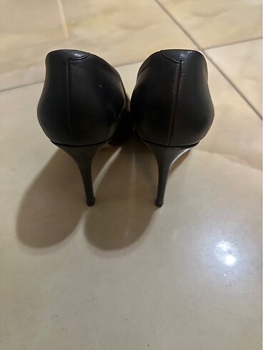 38 Beden Stiletto